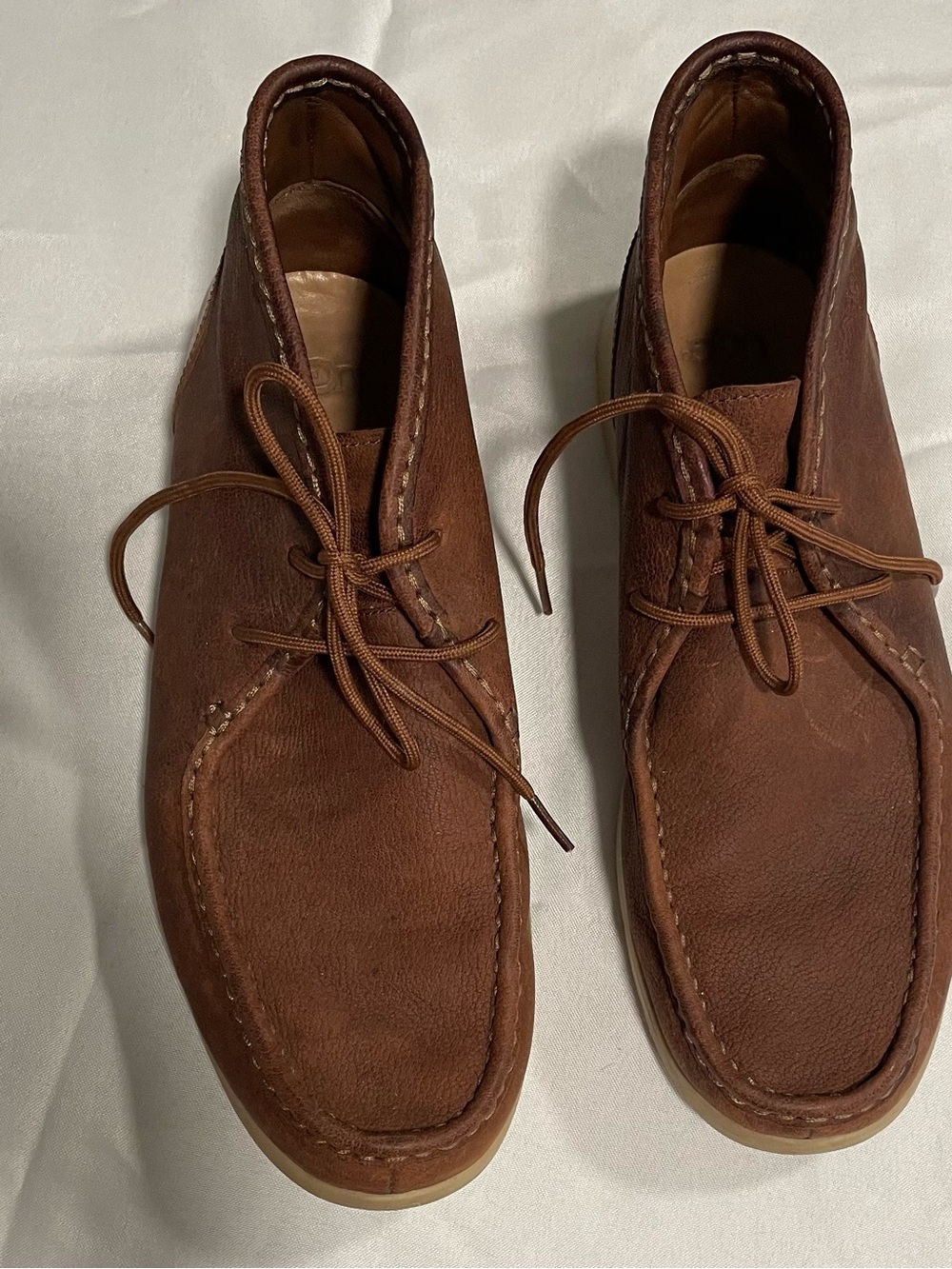 UGG Australia Hendrickson Capra Chukka Boot in Chestnut, 12